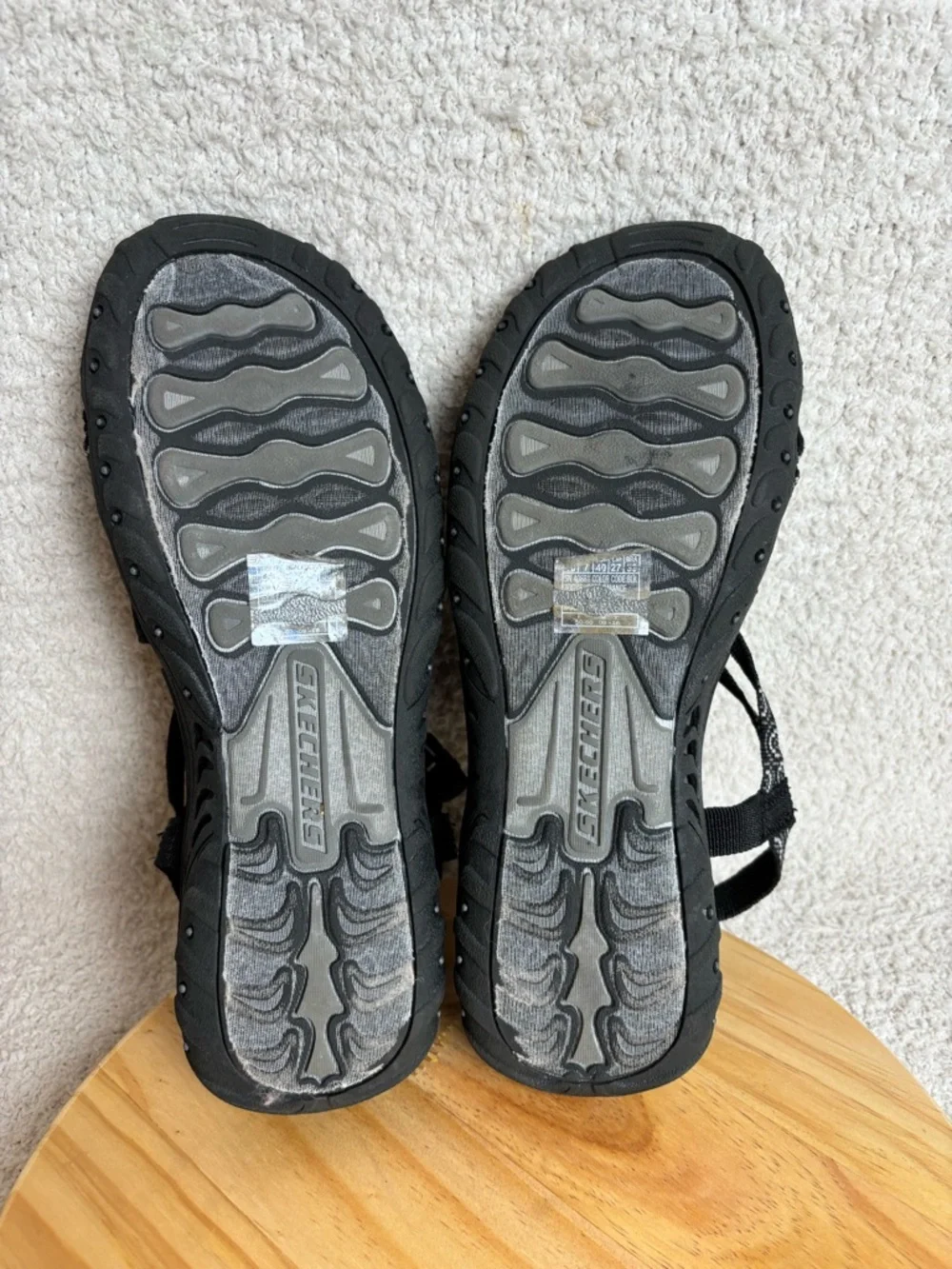 Skechers Sandals Womens 10 Reggae Happy Rainbow Outdoor Sport Comfort in Black